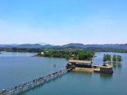 万佛湖小木屋度假村：旅游度假的理想之地，尽享自然美景与专业服务