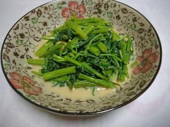 腐乳空心菜：一道清香美味的家常菜