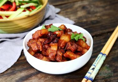 零厨艺也能做美味的水煮肉片：简单易学的家常菜谱