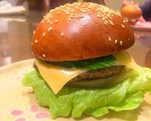 制作美味牛肉汉堡包，详细步骤轻松掌握