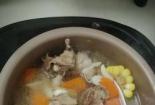 黄豆排骨汤做法大揭秘：简单易学，冬季温补佳肴