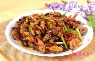 干煸蚕蛹的做法：香脆可口的家常小炒