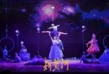 近景魔术的魅力：从戒指到扑克牌，揭示魔术师们的精湛技艺