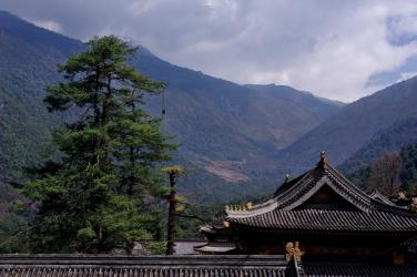 灵山寺：历史的瑰宝和神秘的景点