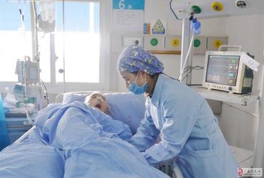 ICU病房：危重病人的生命守护者，提供最佳医疗资源和全面救治