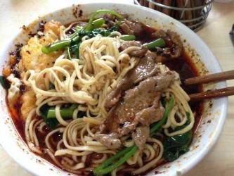 家常美味猪肝面：鲜美营养，做法简单