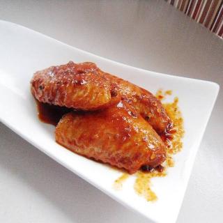 家常香辣鸡翅做法：辣味诱人的美味佳肴