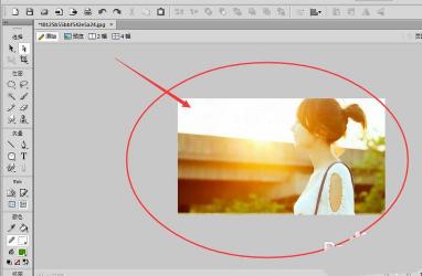 羽化功能怎么用？Photoshop图片合成逼真效果全攻略！