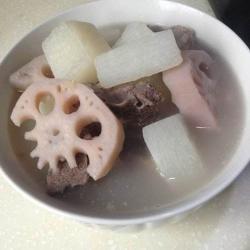 排骨莲藕汤的做法：简单易学，美味营养