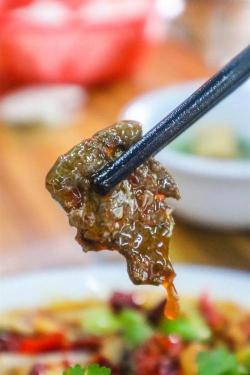 香辣羊肝炒菜：鲜嫩可口，下饭必备