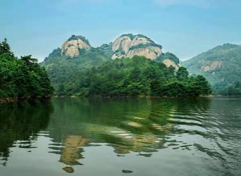 仙岩风景区：温州的绿色明珠，探寻自然的神奇秘境