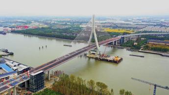 闵浦大桥：连接上海与杭州的交通动脉与观光胜地