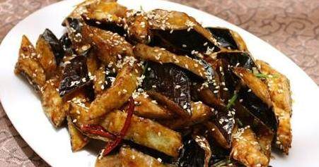 小茄大变身：酥软香辣的美味佳肴