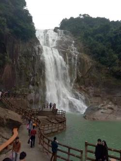 龙归寨探秘：丰顺县的壮美飞瀑与自然风光之旅