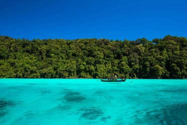 Similan：泰国最大的九个岛屿之一，纯白花海与浮潜天堂