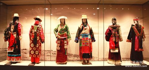 探访中华民族艺术珍品博物馆：感受56个民族服饰与工艺的魅力