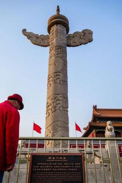 天安门华表：古老建筑艺术的瑰宝，承载着丰富的历史文化内涵