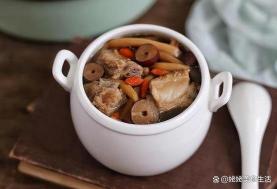 失眠要吃什么：五种食物帮你轻松入眠
