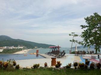 江门下川岛：清澈海水、金色沙滩与惬意椰林的海岛天堂