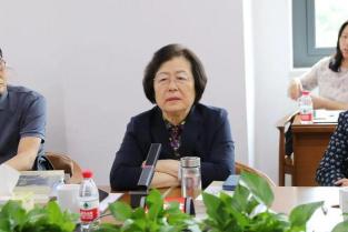 刘彭芝：卓越的教育家与人民大学附属中学的辉煌引领者