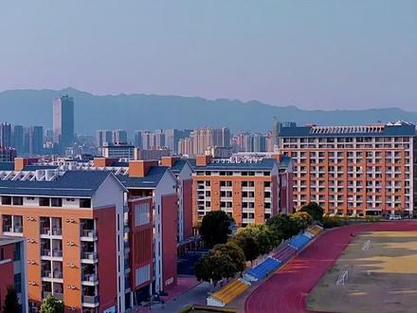 肇庆实验中学：历史悠久，交通便利，环境优美，广东省一级学校