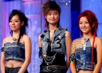 西门少年歌词：李宇春带你重温青春梦想