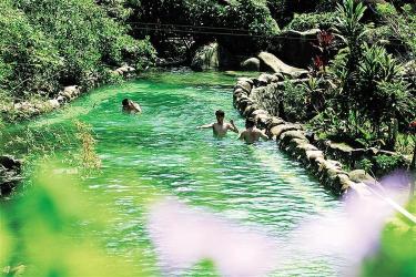 七仙岭：海南名山的自然风光与温泉探险