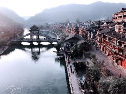 凤凰古镇：历史悠久，文化底蕴丰厚