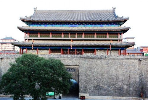 西安安定门：历史与现代的交汇，探秘古城堡