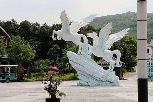 白马涧龙池景区：踏青休闲、品味历史的理想之地