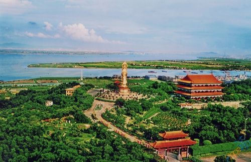 莲花山旅游区：历史文化的宝库，自然风光的明珠