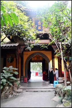 罗汉寺：历史的回音，佛教的艺术宝藏